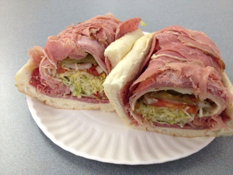 13 Delaware Italian Sub Shops Small In Size, Big On Flavor - Decor Hint Pickles & Chip's Deli - Wilmington