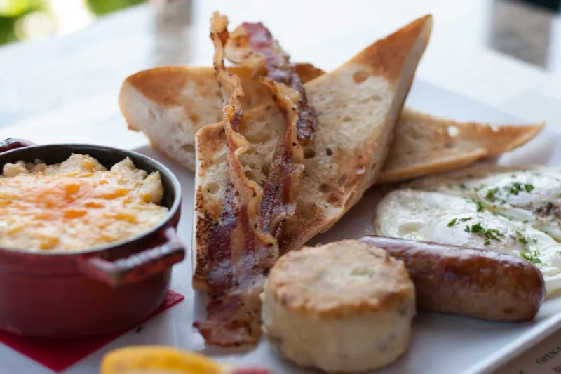 10 Virginia Dining Gems Locals Swear By - Decor Hint Blue Talon Bistro