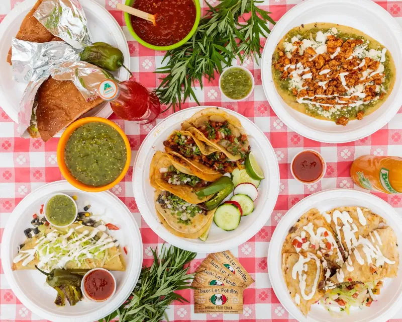 20 Texas Mexican Restaurants Where The Chips And Salsa Steal The Show - Decor Hint Jalapeno Tree - Multiple Locations