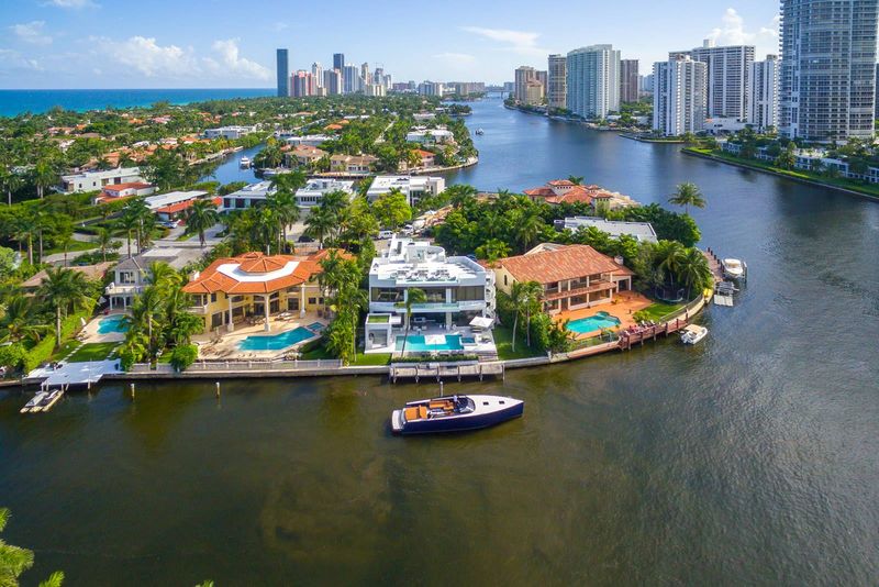 Discover Florida's 50 Most Elite Suburbs, Miami Takes The Lead - Decor Hint Golden Beach