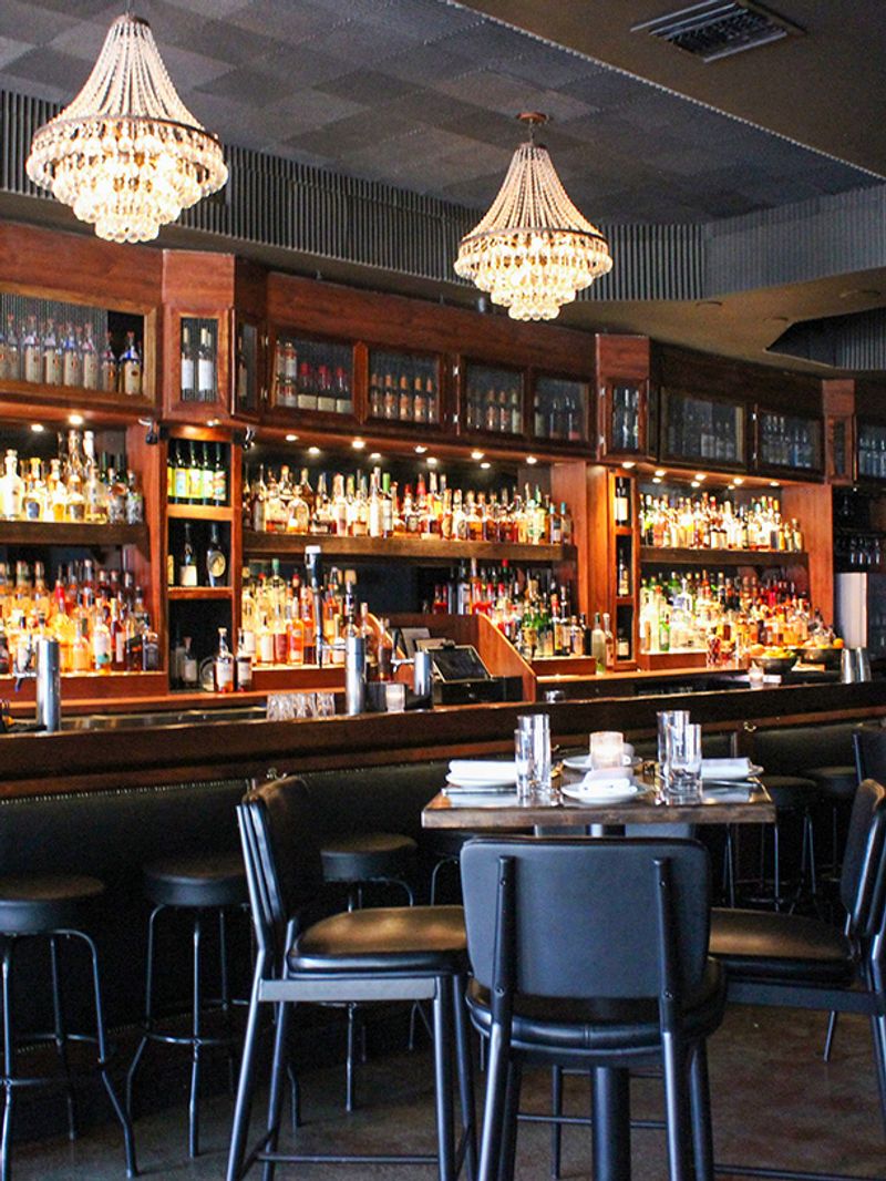 22 Must-Try Restaurants In Miami - Decor Hint Ariete