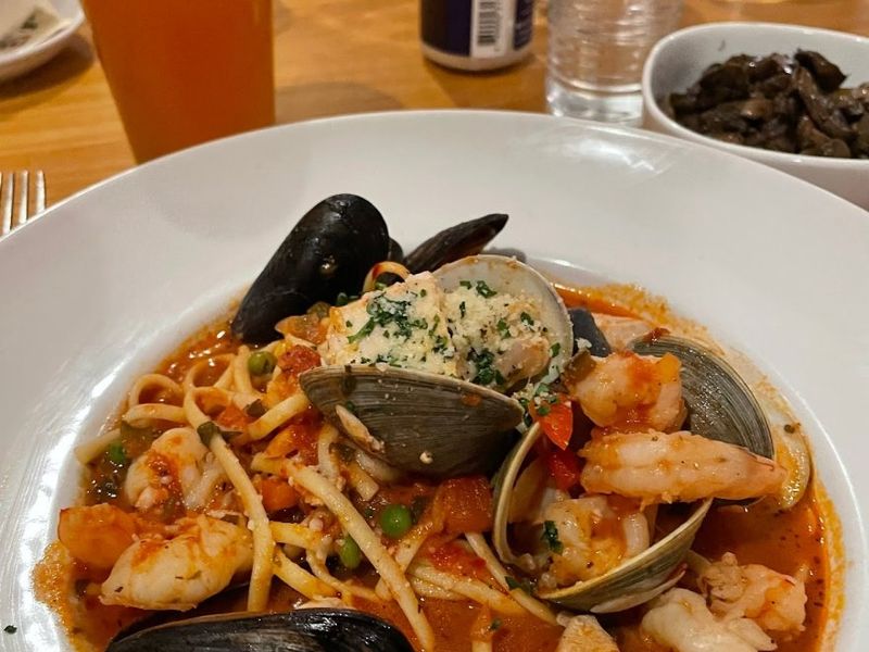 10 Delaware Buffets That Are Worth Every Bite - Decor Hint Sazio