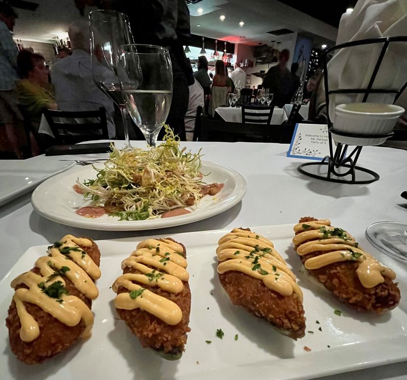 15 Hidden Gem Italian Spots In Florida That Thrive Without Ever Running An Ad - Decor Hint Stefano's Ristorante - Pensacola