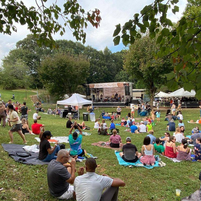 Atlanta Festivals That Prove Fall Is The Best Time To Be Outside - Decor Hint Candler Park Fall Fest