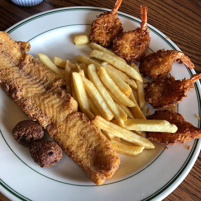 15 West Virginia Fish Fry Taverns Serving Hearty, Home-Style Plates - Decor Hint Fresh Seafood Market & Restaurant - St. Albans