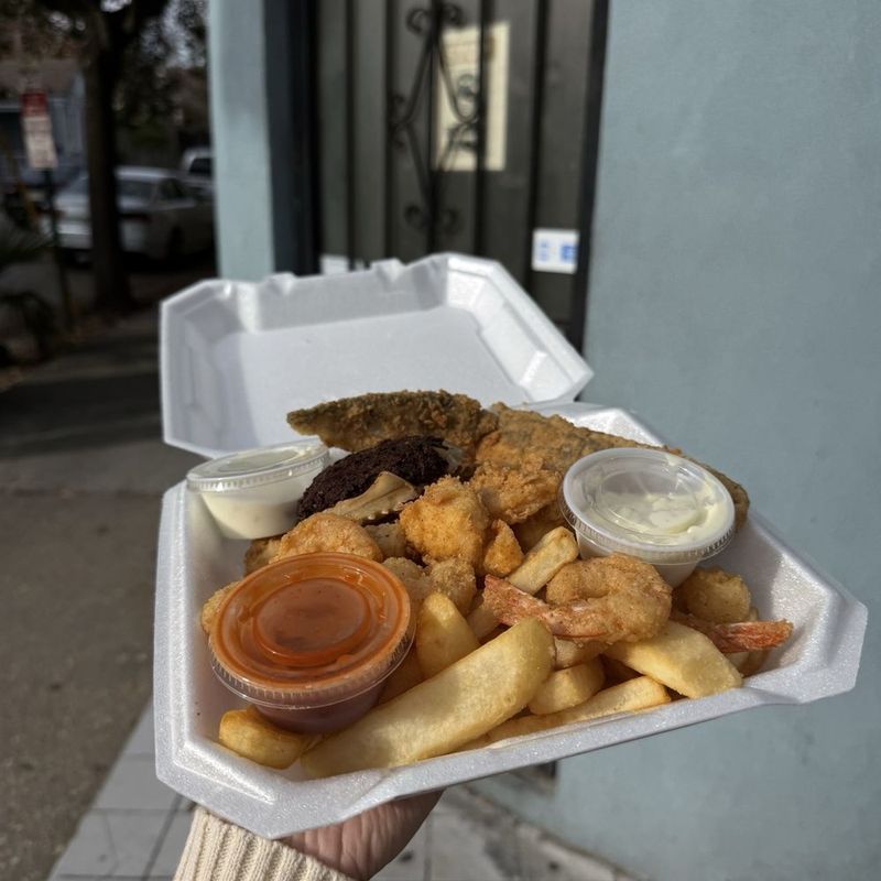 South Carolina Soul Food Spots Serving Comfort All Week - Decor Hint Dave's Carry Out in Charleston