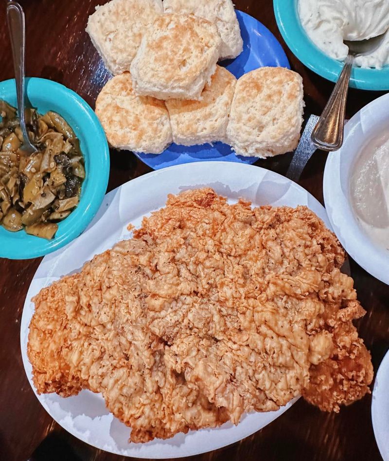 Old School Texas Diners Still Serving The Chicken Fried Steak Locals Love Most - Decor Hint Babe's Chicken Dinner House - Multiple Locations