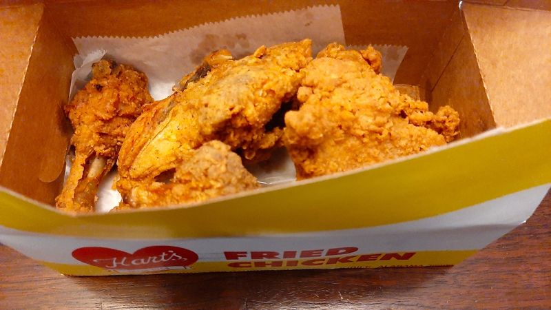 10 Cozy Alabama Restaurants Serving Fried Chicken The Southern Way - Decor Hint Hart's Fried Chicken – Mobile