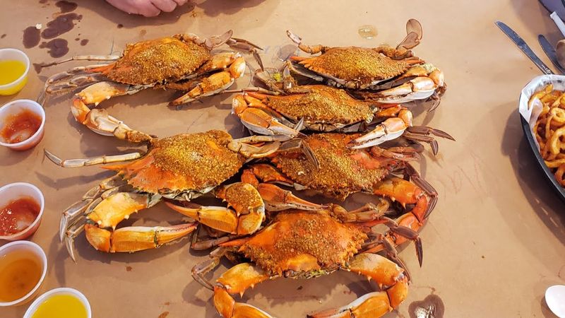 Maryland Seafood Restaurants That Deliver Big Flavor Without The Fuss - Decor Hint LP Steamers: Crab Feast Heaven