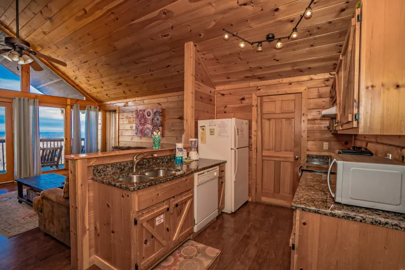 19 South Carolina House Designs New Homeowners Just Aren't Choosing Anymore - Decor Hint Builder-Grade Oak Cabinets