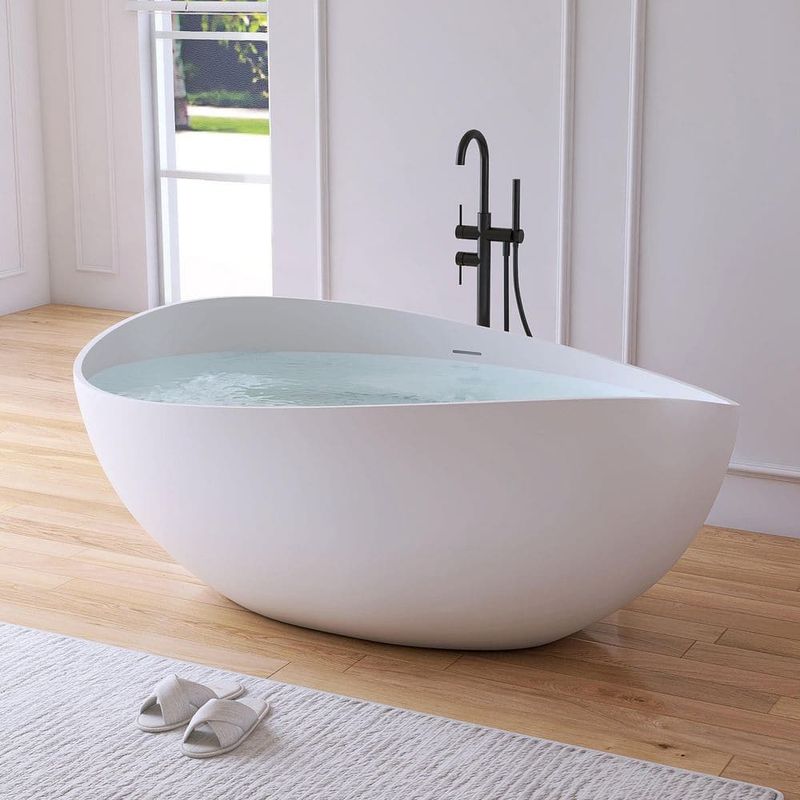 10 Ohio Bathroom Upgrades That Look Good Online But Don't Age Well - Decor Hint Freestanding Soaking Tubs