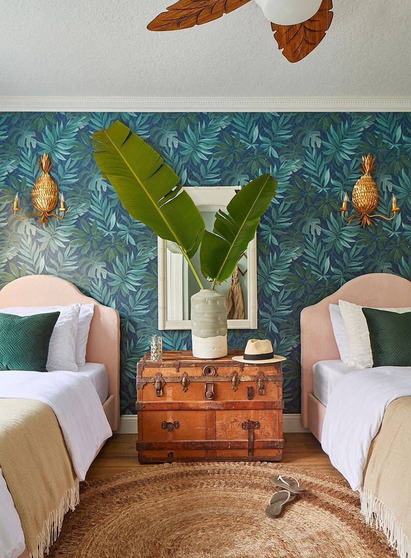 Tropical Theme Overload With Tacky Decor