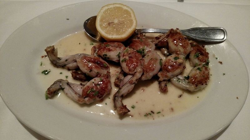 18 Seafood Buffets In Illinois Where Every Bite Feels Like A Coastal Escape - Decor Hint Hugo's Frog Bar & Fish House