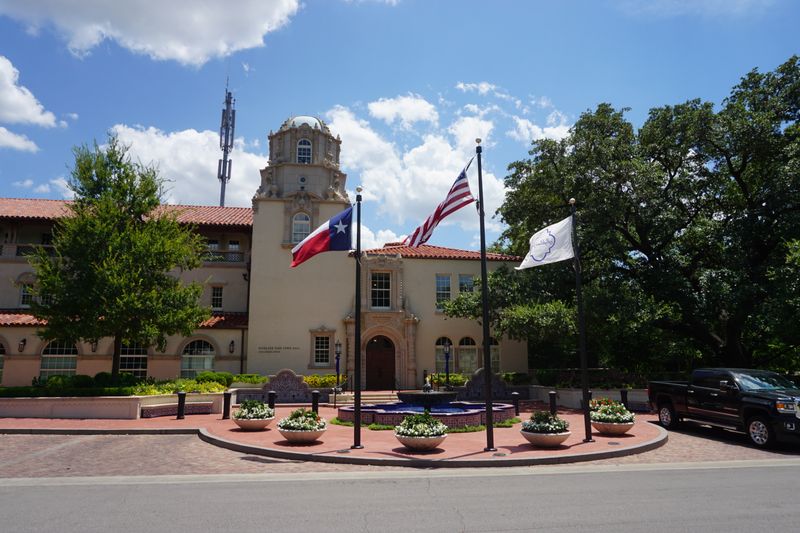 Highland Park: Dallas's Crown Jewel Suburb