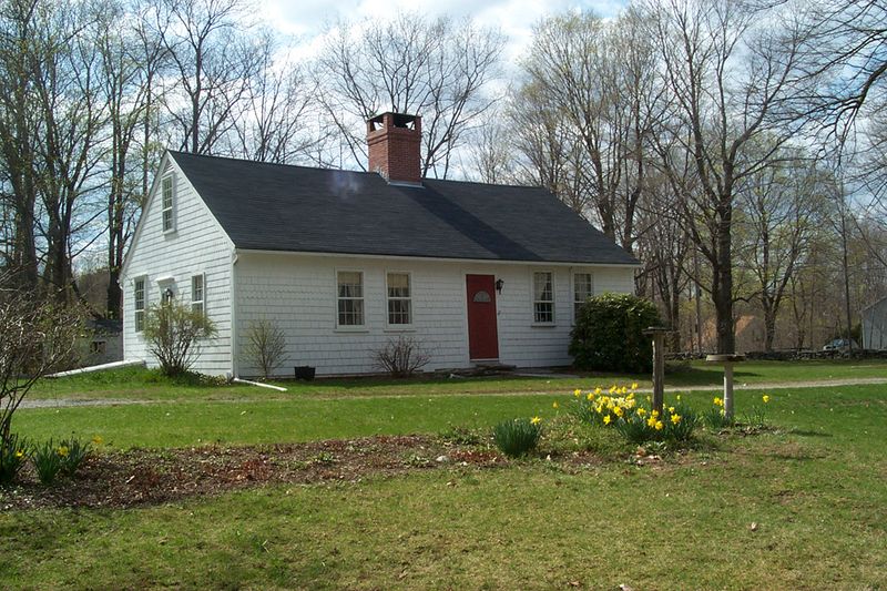 11 Massachusetts Home Styles That Could Lose Value By 2026 - Decor Hint Cape Cod Styles Without Updates