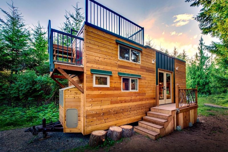 Tiny Houses Without Functionality