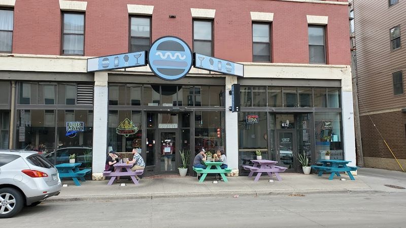 Pounds Restaurant - Grand Forks