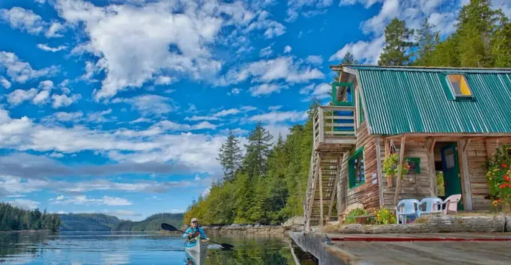 Michigans Paddlers Inn Offers A Front Row Seat To Lake Superior Adventures - Decor Hint