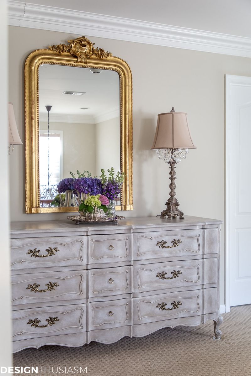 Massachusetts Finds That Are Worth More Than You Think - Decor Hint Colonial-Style Dressers