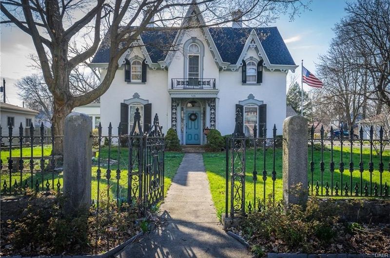 12 Classic Ohio House Styles Making A Comeback - Decor Hint Gothic Revival Cottages
