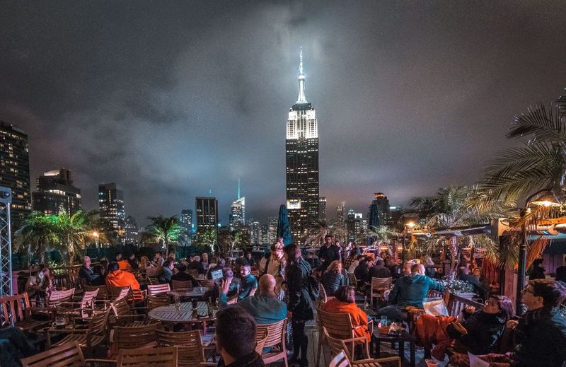 14 New York Tourist Traps Even Smart Travelers Fall For Again And Again - Decor Hint Overpriced Rooftop Bars