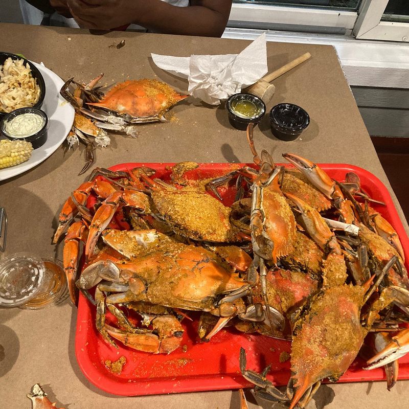 Maryland Seafood Restaurants That Deliver Big Flavor Without The Fuss - Decor Hint Harris Crab House: Kent Island Classic