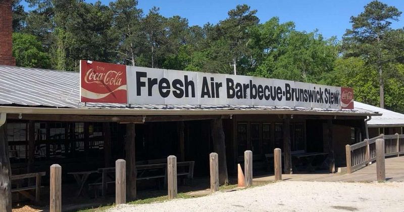 14 Georgia BBQ Spots Keeping Traditional Smokehouse Flavor Alive - Decor Hint Fresh Air Barbecue - Jackson