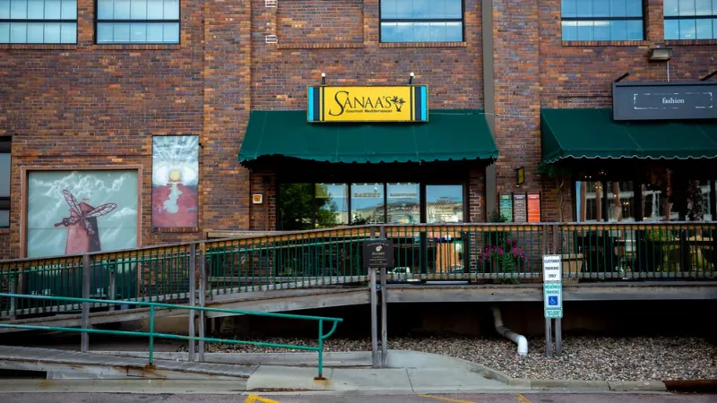 10 South Dakota Lobster Roll Joints Offering Simple, Fresh Flavor - Decor Hint Sanaa's Gourmet Mediterranean