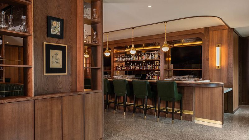 Minimalism Is Over In Illinois Restaurants And The Nostalgic Tavern Era Has Begun - Decor Hint Premise & Angle