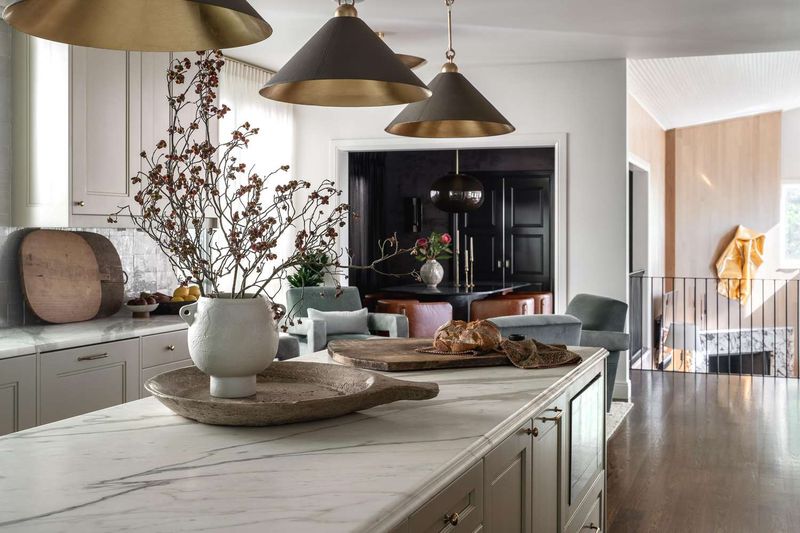 Seasonal Touches That Rotate Without Adding Clutter