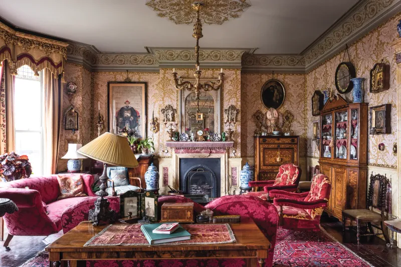 14 Coveted Antique Styles California Collectors Can't Get Enough Of - Decor Hint Victorian Elegance