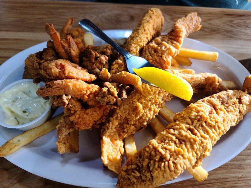 11 Colorado Catfish Spots Where Locals Line Up For Heaping Plates Of Southern Flavor - Decor Hint The Lost Cajun - Cañon City