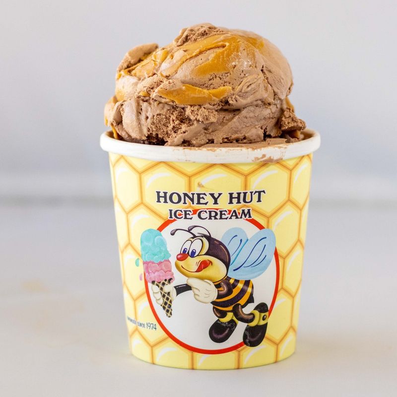 The Official 20 Stop Ohio Ice Cream Trail And The Central Ohio Shops You Can't Miss - Decor Hint Honey Hut Ice Cream - Cleveland