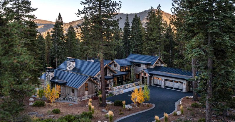 13 Types Of Homes In Nevada Predicted To Gain Value By 2026 (With 6 Likely To Do Best) - Decor Hint Mountain-View Homes Near Lake Tahoe