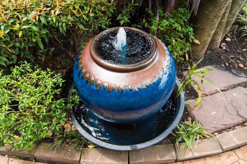 14 Easy DIY Backyard Fountain Ideas In Florida - Decor Hint Recycled Planter Or Ceramic Jug Fountain