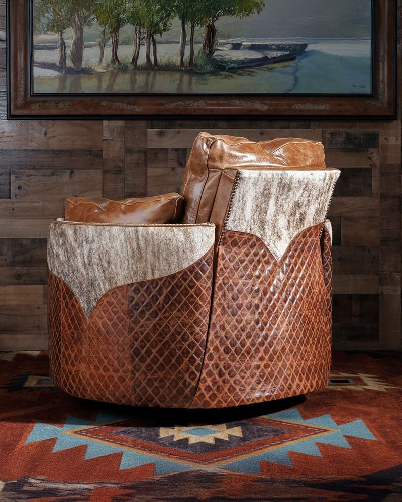 The Worn Leather Armchairs In Montana Homes That Locals Swear Never Go Out Of Style - Decor Hint Western Heritage Homes With Tooled Leather Details