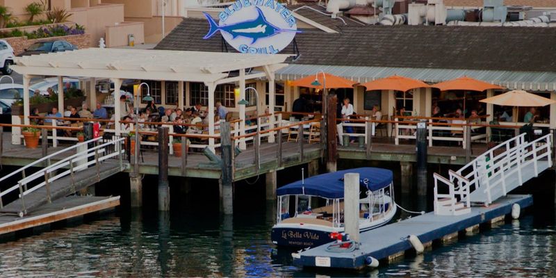 14 California Coastal Seafood Spots Perfect For A Day Out - Decor Hint Bluewater Grill - Redondo Beach