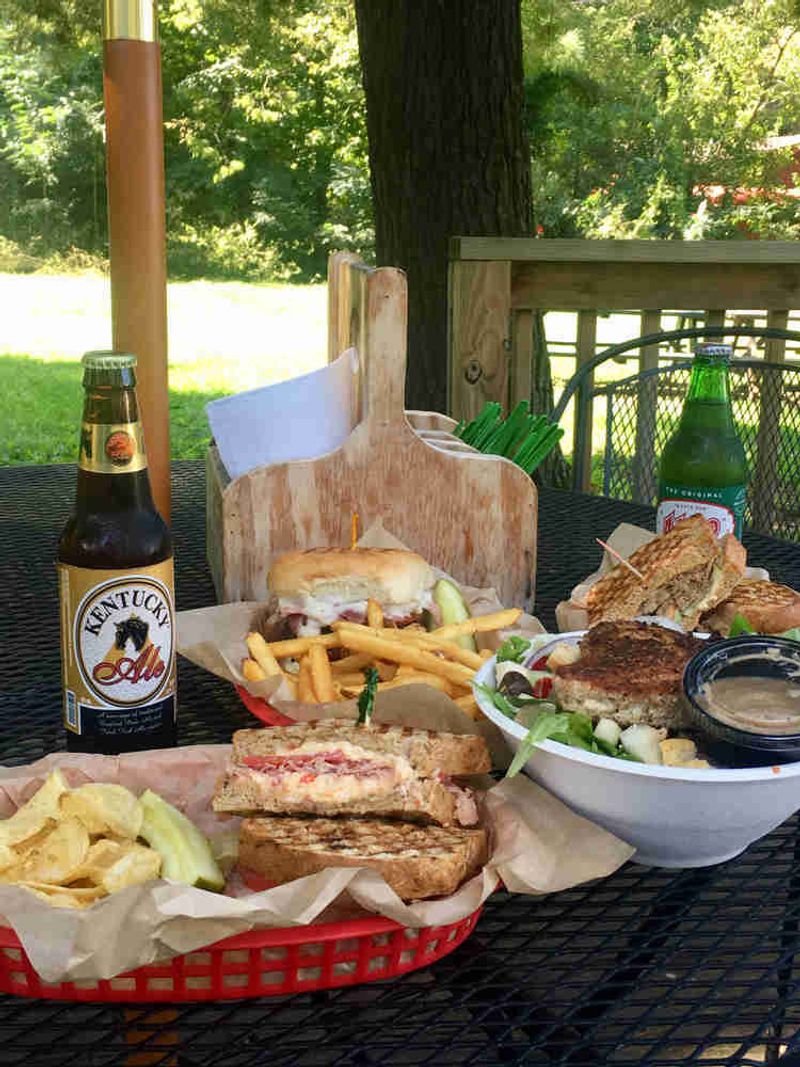 Kentucky Restaurants Serving Up Bottomless Flavor The Southern Way - Decor Hint Wallace Station Deli & Bakery