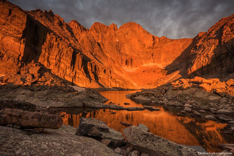 Chasm Lake Trail's Dramatic Cliff Views