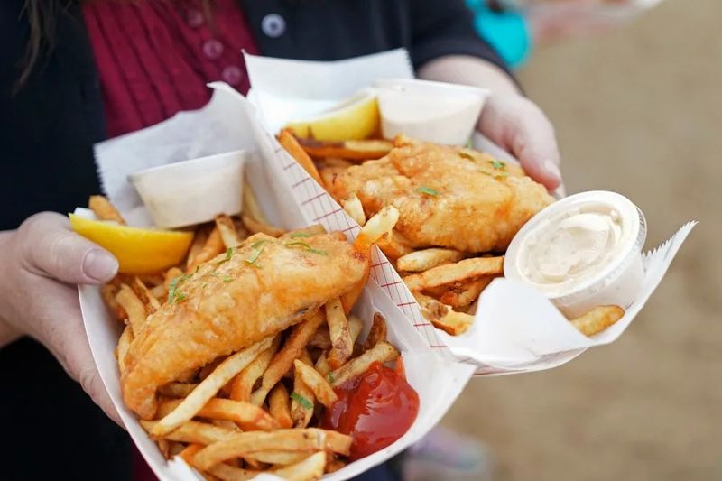 14 Hidden Montana Restaurants Where Fried Fish Steals The Show - Decor Hint Riverside Grill & Catch