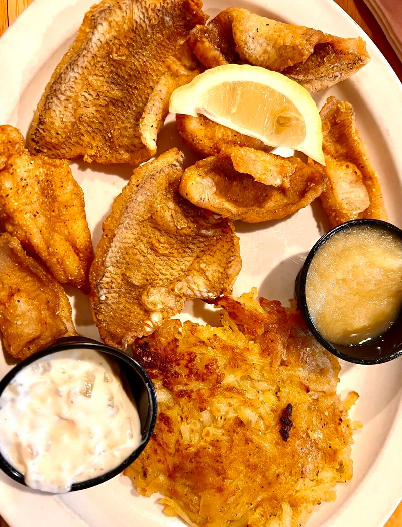 14 Hidden Montana Restaurants Where Fried Fish Steals The Show - Decor Hint Trapper's Table