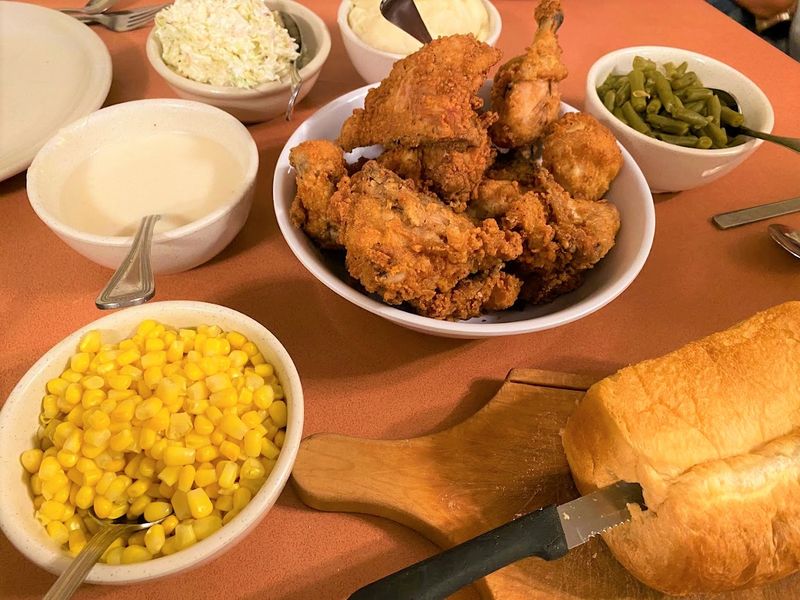 15 Small-Town Arkansas Restaurants Overflowing With Charm - Decor Hint Monte Ne Inn Chicken Restaurant