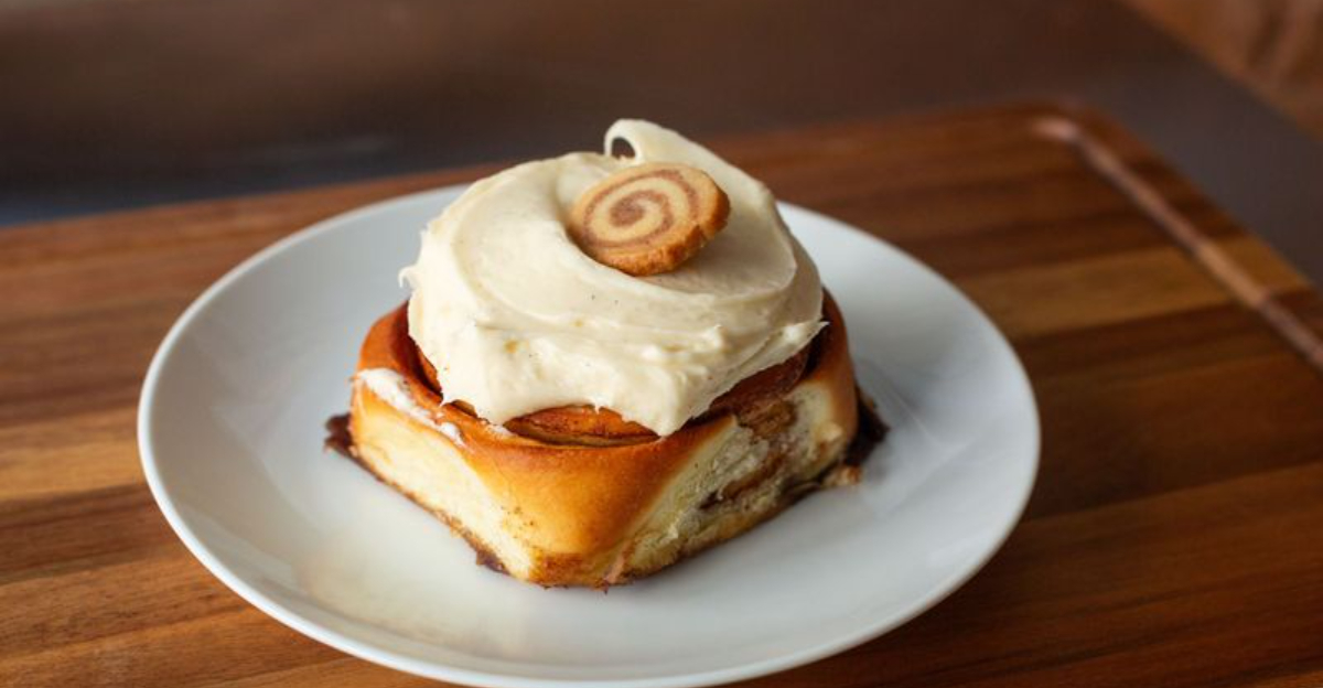 NYCs Must Try Cinnamon Rolls For Serious Sweet Tooths - Decor Hint