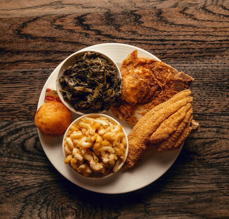 16 Washington Family-Owned Fried Chicken Restaurants Perfect For Rainy Days - Decor Hint Simply Soulful (Seattle)