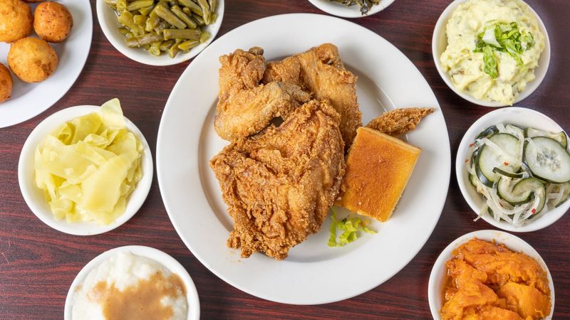 15 Family-Owned Fried Chicken Restaurants In Virginia Worth The Trip - Decor Hint Ms. Girlee's Kitchen