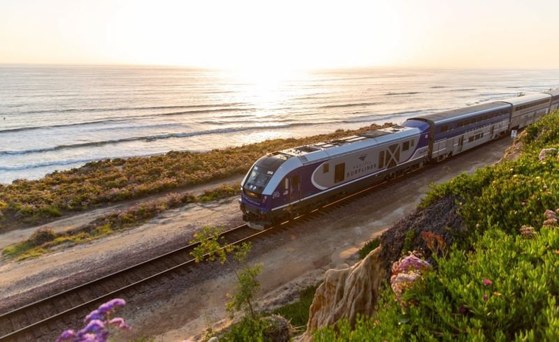 California's Most Beautiful Train Rides For An Unforgettable Adventure - Decor Hint Pacific Surfliner Coastal Route