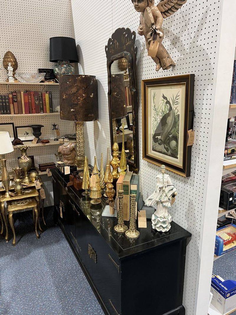 This Huge Antique Mall In Indiana Has Treasures So Unique, You'll Want A Second Truck - Decor Hint Why Exit 76 Antique Mall Keeps Shoppers Coming Back