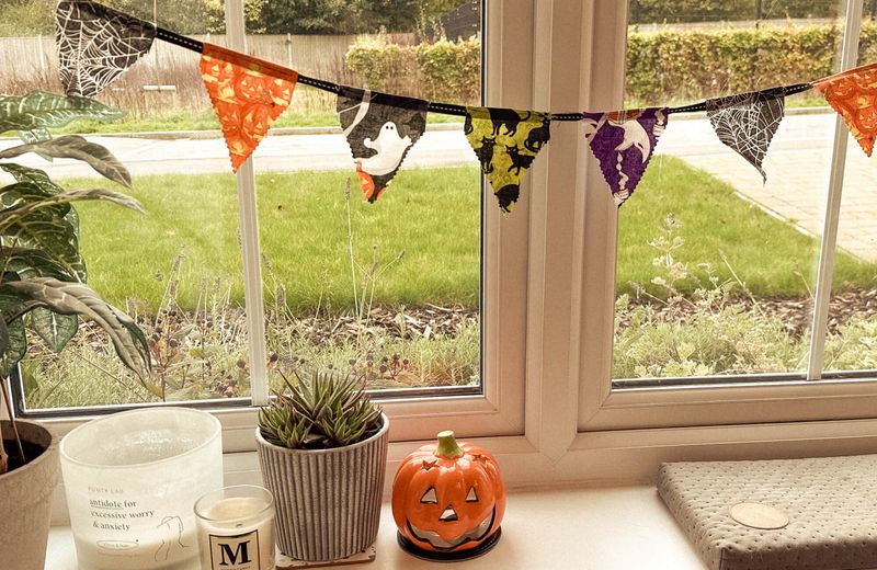 Texas Woman's Brilliant Budget Halloween Décor Idea Is Going Viral - Decor Hint More Fun, Less Waste