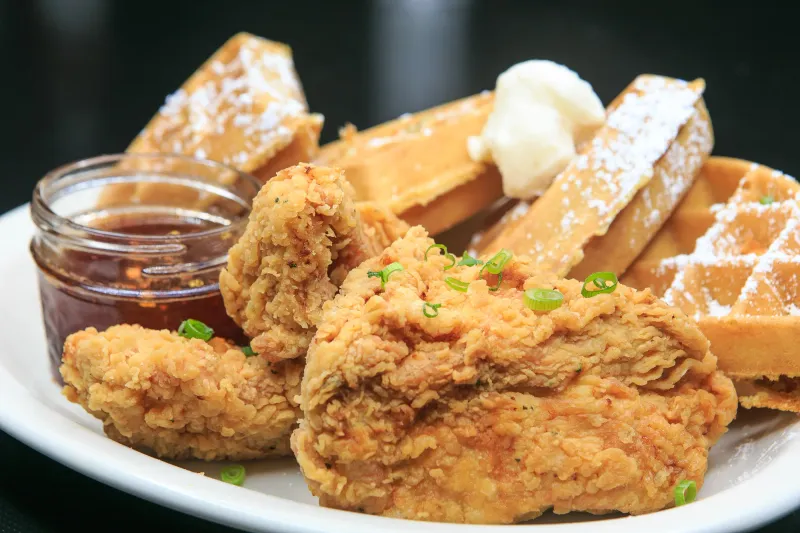 Boston Restaurants That Feel Like Family Gatherings - Decor Hint Mike's City Diner