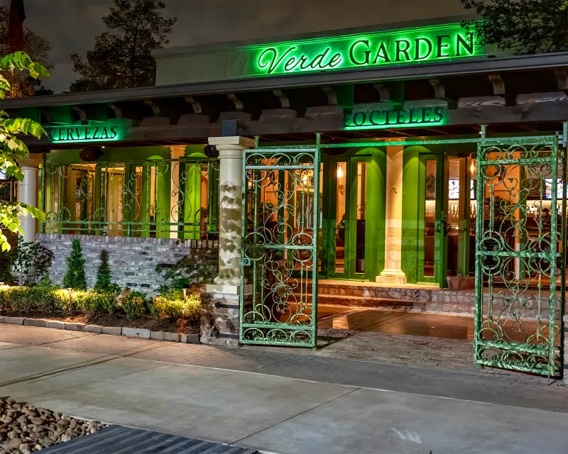 New Miami Restaurants Everyone's Talking About - Decor Hint Verde Garden Bistro